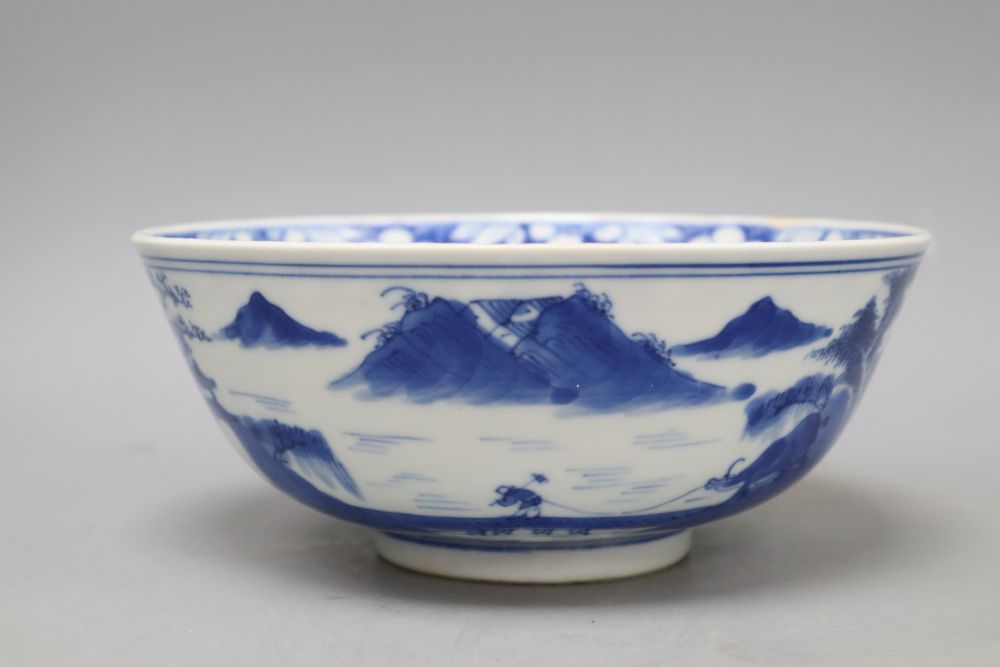 A 19th century Chinese blue and white bowl, diameter 18cm